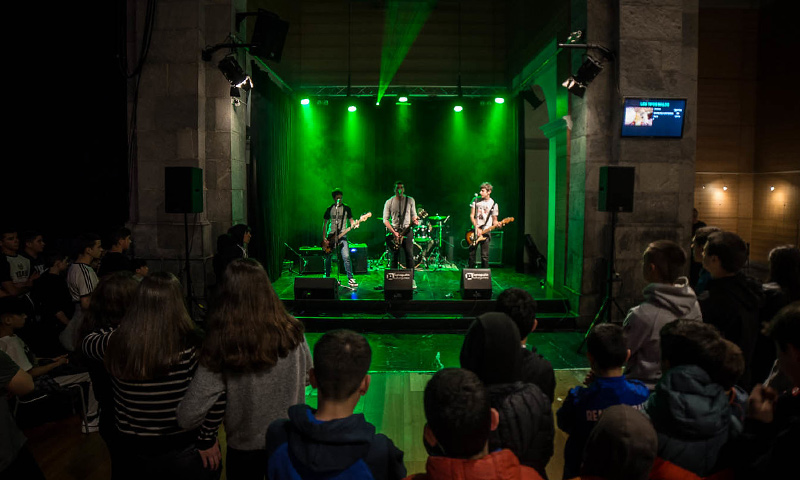 GAZTEAK ETA MUSIKA GAZTEAK ETA MUSIKA