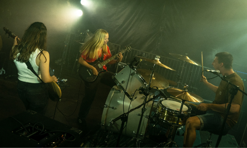 INDABE + MINIÑO + SLIDE