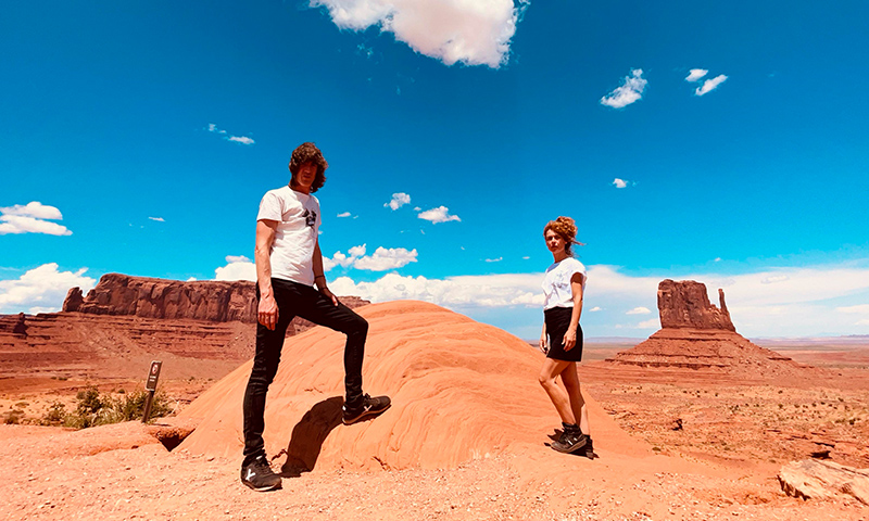 NIÑA COYOTE ETA CHICO TORNADO + GAILU