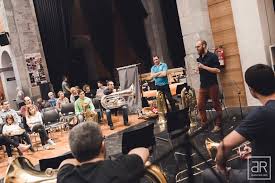 Tuba jaialdia Tuba jaialdia