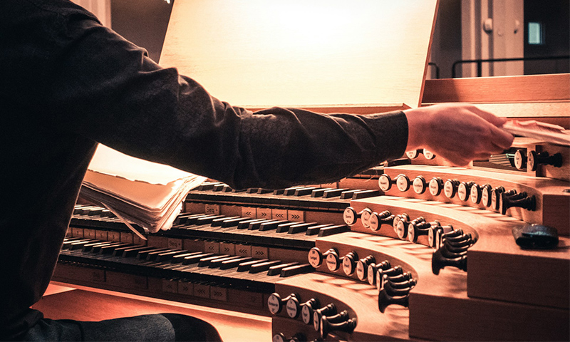 UDAKO MUSIKA PRINTZAK | ORGANOA LAU ESKUTARA UDAKO MUSIKA PRINTZAK | ORGANOA LAU ESKUTARA