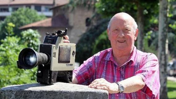 Nicolas Oteiza: "Azpeitiko herriari eskerrak eman nahi dizkiot grabatzeko eman izan dizkidan erraztasun guztiengatik" Nicolas Oteiza: "Azpeitiko herriari eskerrak eman nahi dizkiot grabatzeko eman izan dizkidan erraztasun guztiengatik"