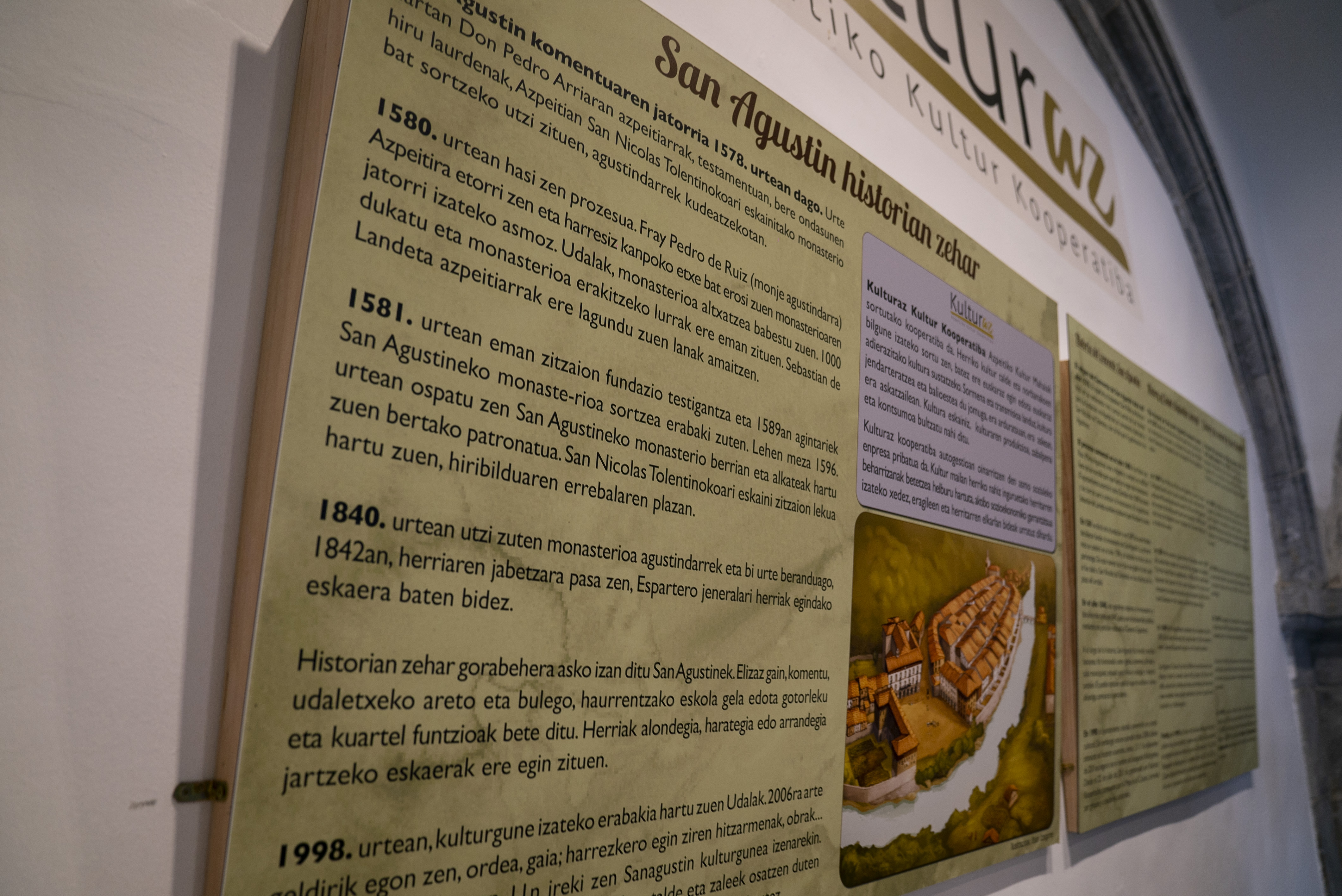 Sanagustinen historia, paneletan Sanagustinen historia, paneletan